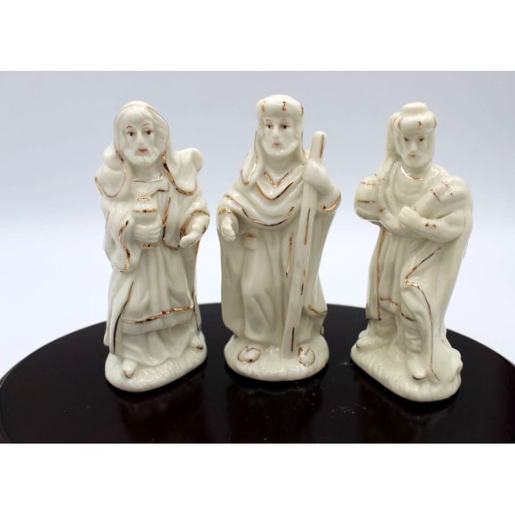 Nativity Set Holiday Style Wooden Base White Porcelain with Gold Color Accents - Picture 12 of 16
